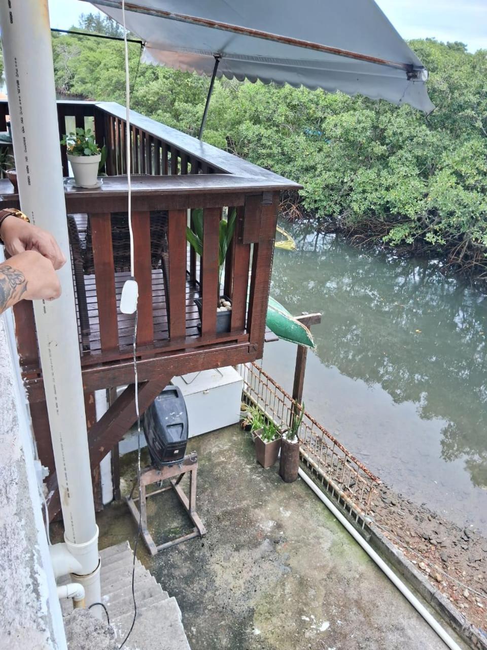Appartamento Em Barra De Guaratiba De Frente P A Estrada, Proximo Da *